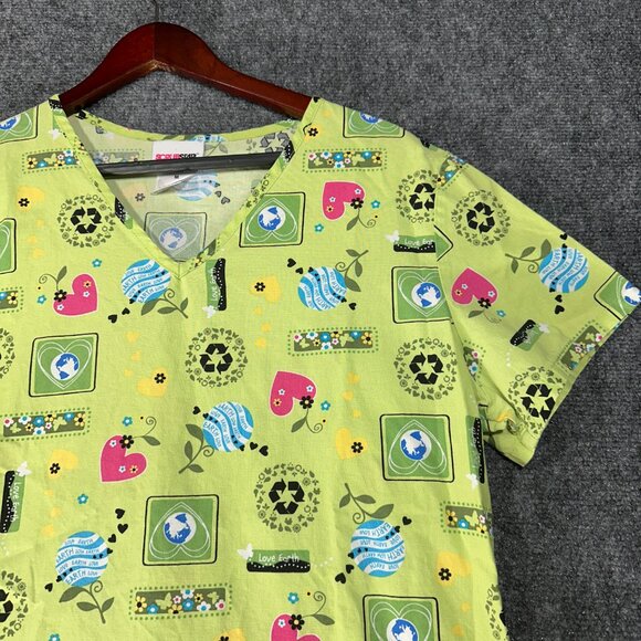 ScrubStar Top Size Medium  Short Sleeve Pockets V Neck Green Earth Heart Print - Picture 5 of 9